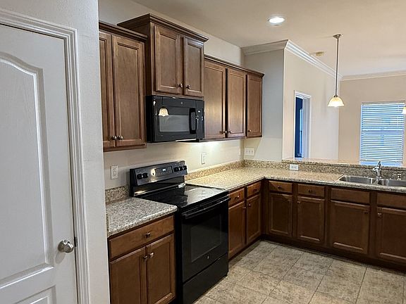 5th image of 9335 Pembrook Loop