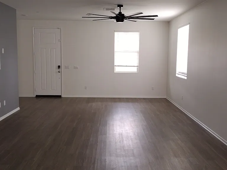 5218 Grassland Ave — Photo 3