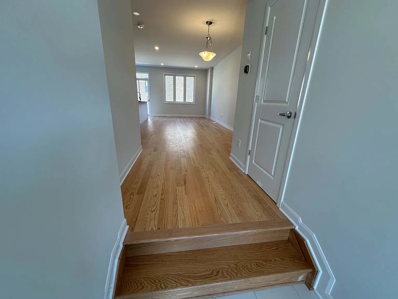835 Eileen Vollick Cres — Photo 4
