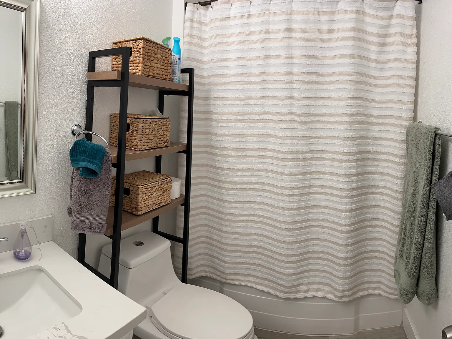 2 bed, 964 sqft, $1,300 — Photo 3