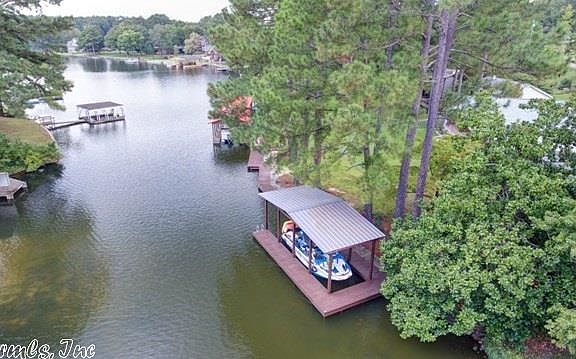 4th image of 140 Shore Acres Dr