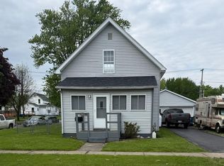 1322 Moore St, Fremont, OH 43420