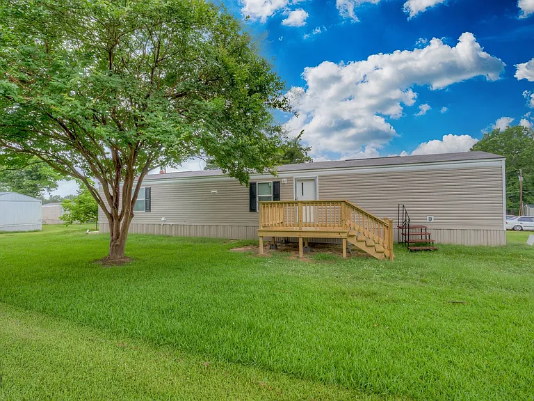 Hillside Mobile Home Park — Photo 17