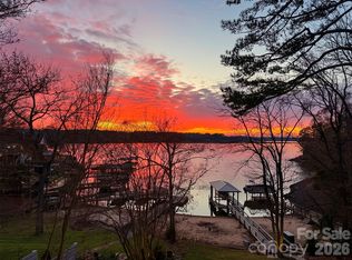 31002 Executive Point, Tega Cay, SC 29708