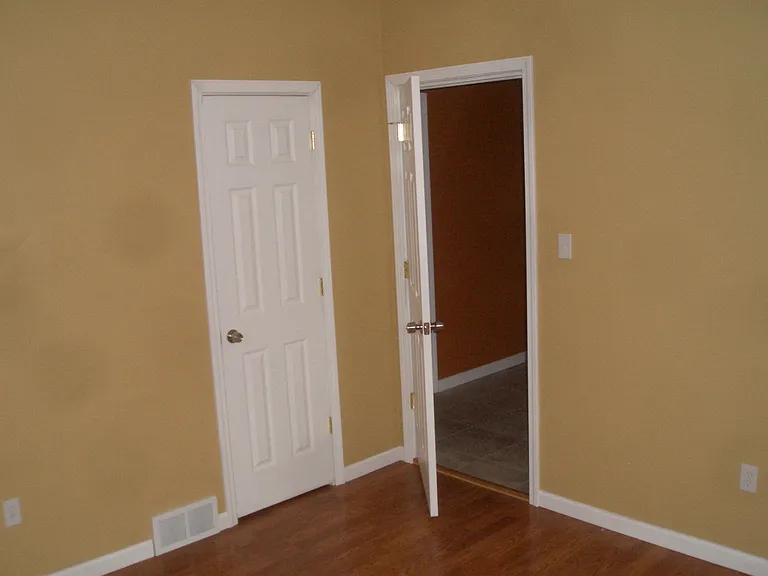 12010 Paul Ave — Photo 9