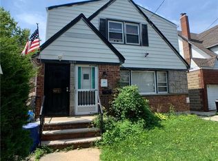 42-20 203rd St, Flushing, NY 11361