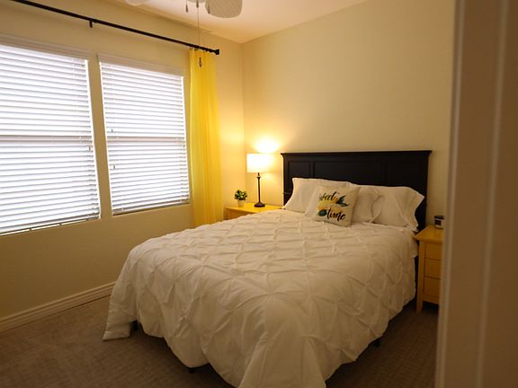 Queen bed in second bedroom