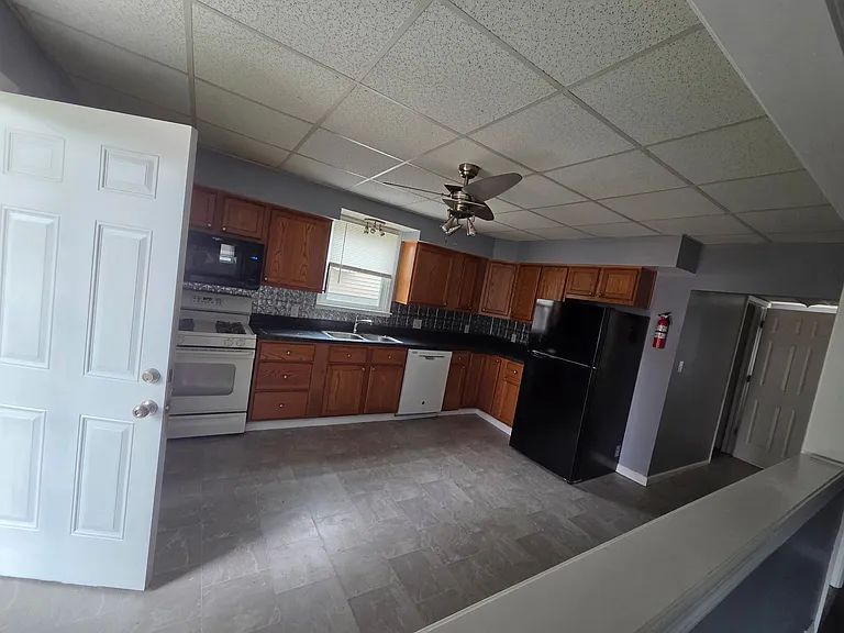 1122 Swetland St #1 — Photo 2