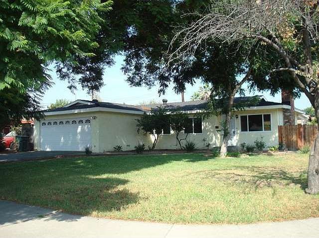 1st image of 1202 Beckford Way