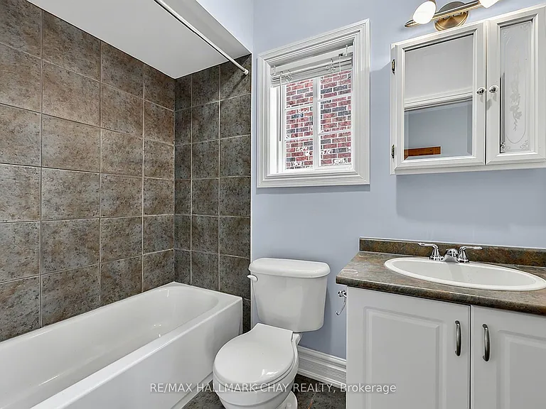 2040 Celeste St #MAIN — Photo 9