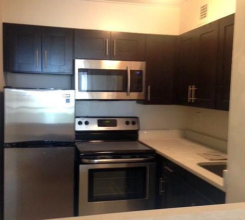 5th image of 224 W Rittenhouse Sq #817
