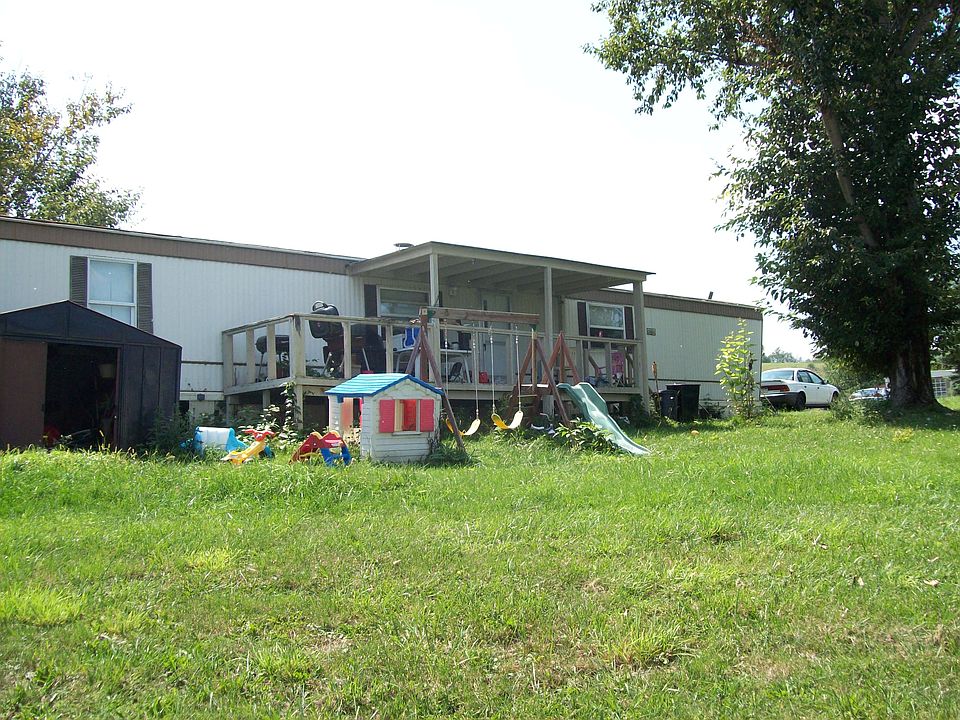 2nd image of 33 Nottingham Dr