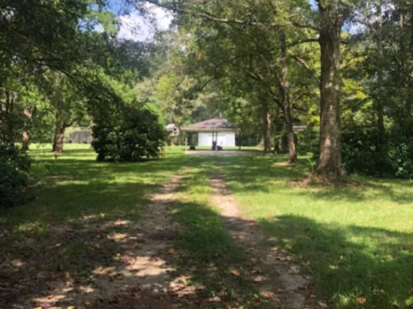 17095 State Highway 42, French Settlement, LA 70733