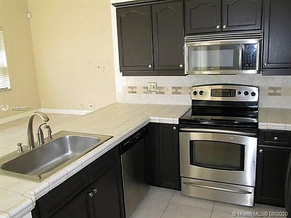 5th image of 1521 NW 105th Ave #0
