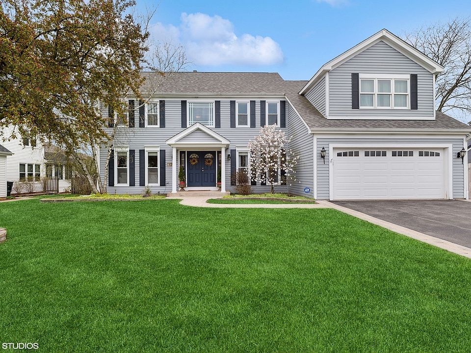 1st image of 521 Salceda Dr