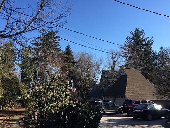 3rd image of 2 Campbelton Cir