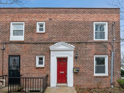 144-23 Grand Central Pkwy APT 69A, Jamaica, NY, 11435