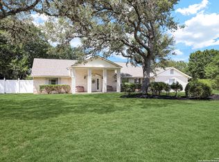 8645 Willow Wind Dr, Boerne, TX 78015