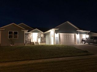 323 Grant Avenue Cir, Lisbon, IA 52253