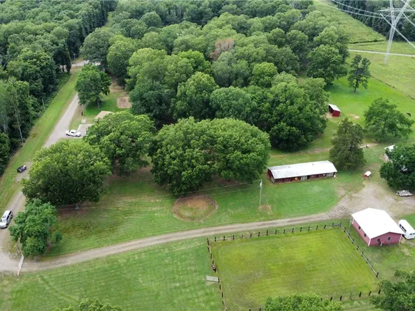 158 Hayden Ln, Russellville, AR 72802