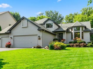 1009 Crystal Lake Rd W, Burnsville, MN 55306