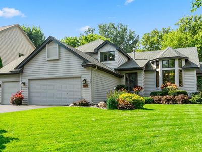 1009 Crystal Lake Rd W, Burnsville, MN, 55306