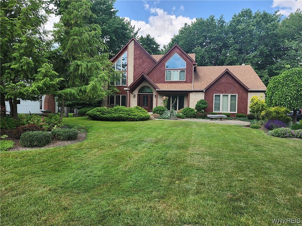 1st image of 65 Squire Dr