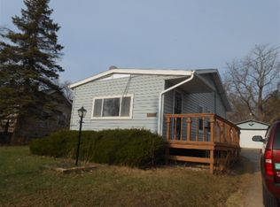 1904 S Shore Dr, Beloit, WI 53511