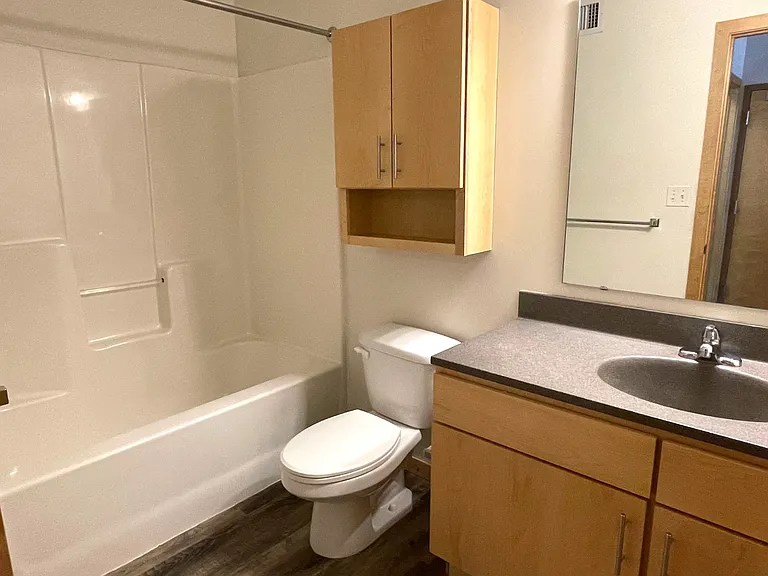 309 Roberts St N #404 — Photo 19