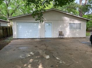 2613 N Valderas St, Angleton, TX 77515