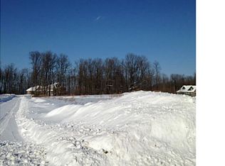 4 Blackstone Dr, Spencerport, NY 14559