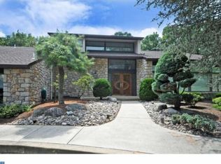 502 Hoyt Rd, Huntingdon Valley, PA 19006