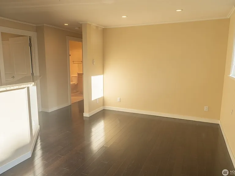 626 4th Ave W #201 — Photo 5