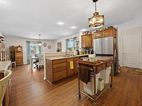 4th image of 3099 N 350 E