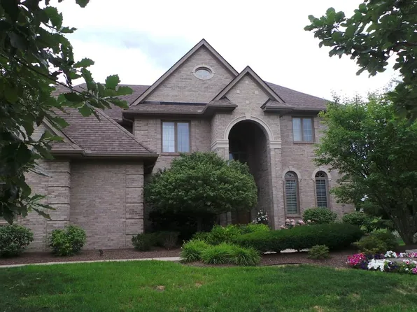 48514 Gladstone Rd, Canton, MI 48188