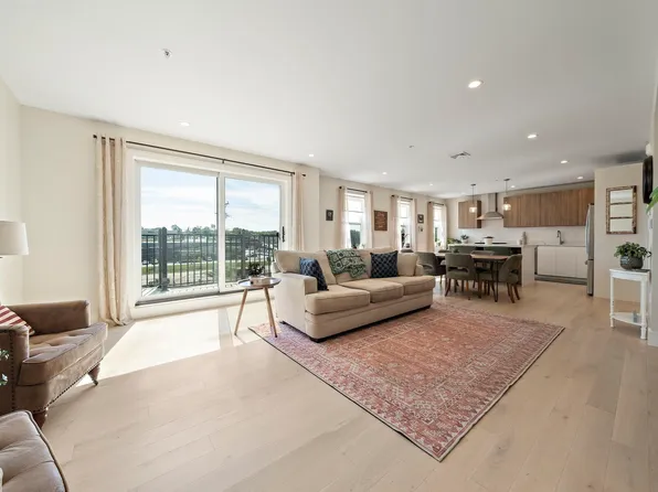 488 Quincy Ave #4, Quincy, MA 02169