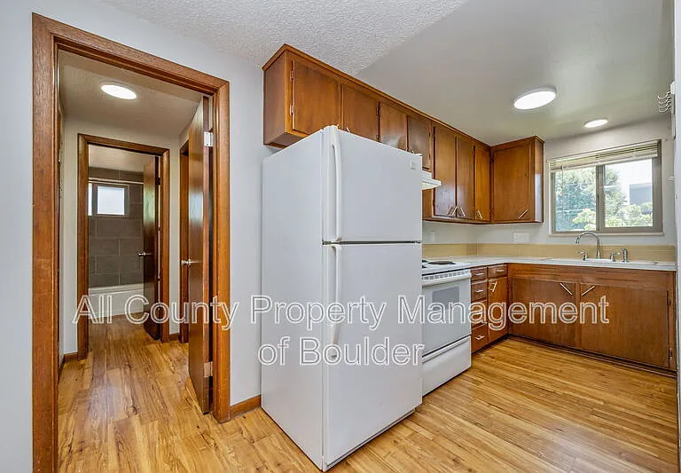 1353 Coffman St #12 — Photo 7