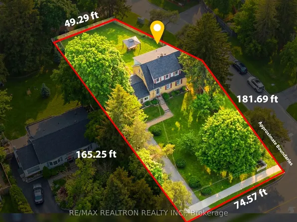 35 John St, Markham, ON L3T 1Y1