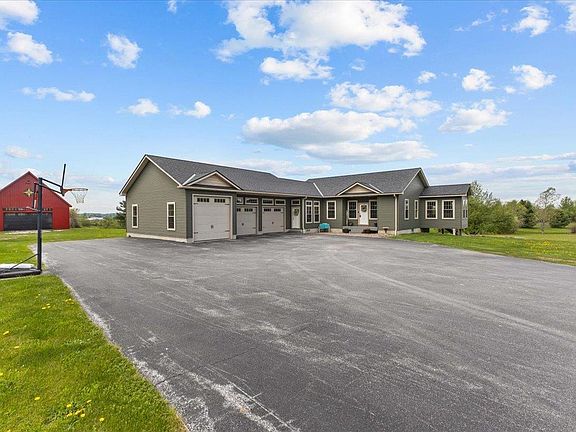 2nd image of 28 Rileys Way