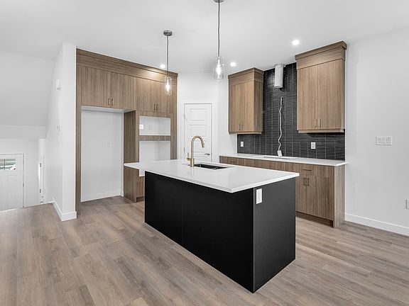 2nd image of 221 Orchards Blvd