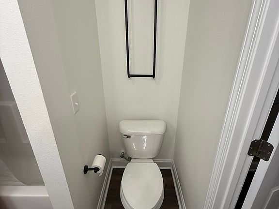4th image of 4624 Dove Way