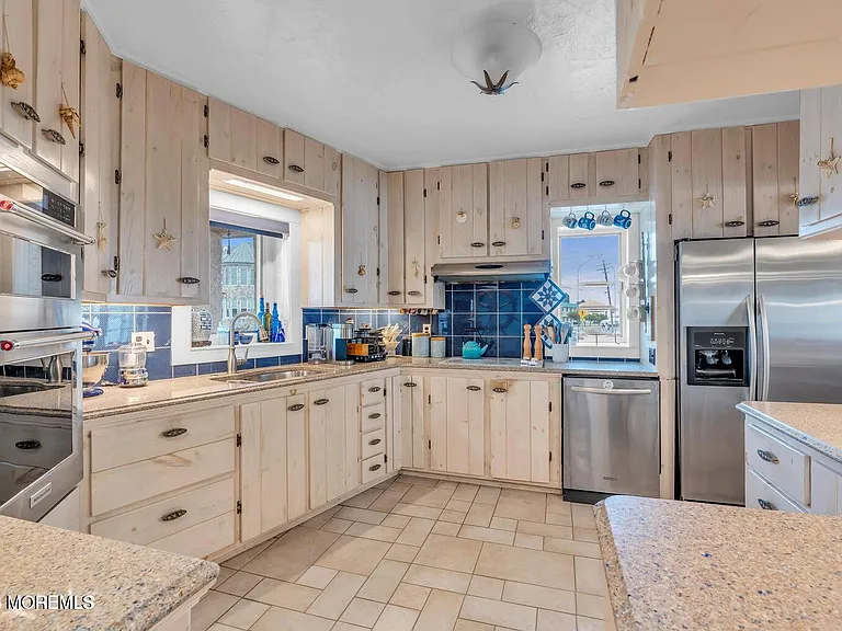 1008 Ocean Ave — Photo 22