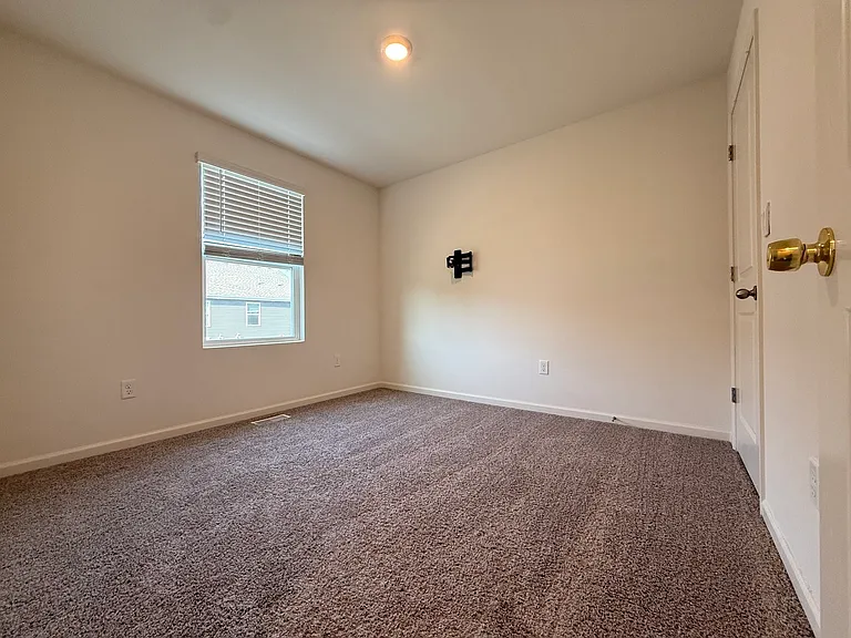 1442 Yosemite Way — Photo 37