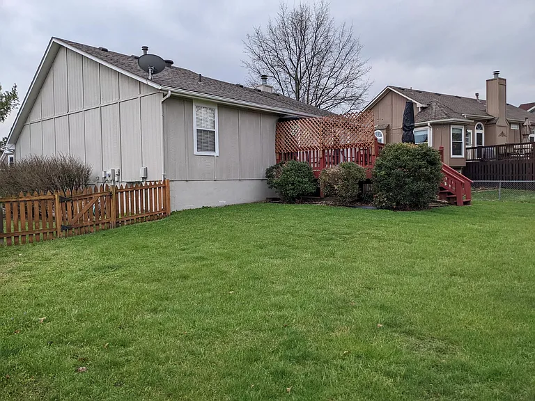 7602 W 154th Ter — Photo 56