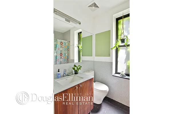 Sold by Douglas Elliman | media 6