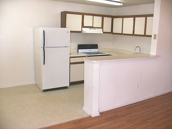 3rd image of 9611 12th Bay St #1