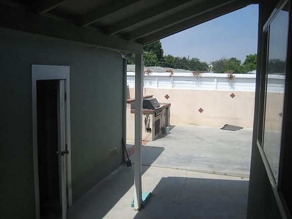 3rd image of 16829 Hayter Ave