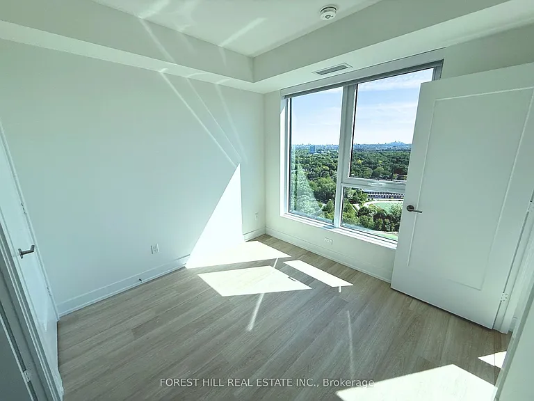 60 Central Park Dr #2504 — Photo 6