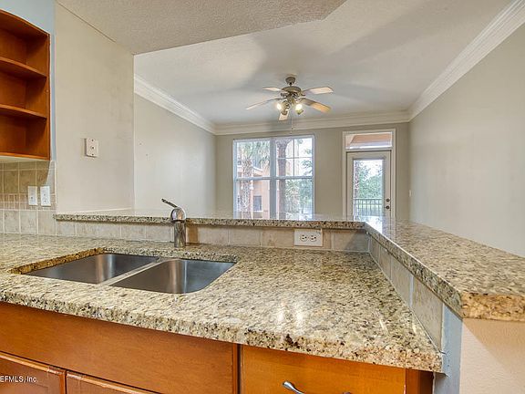 3rd image of 10435 MIDTOWN Parkway #250