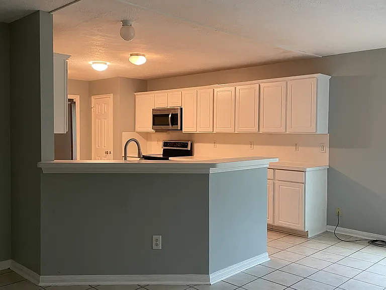 1401 Helmsley Dr — Photo 19